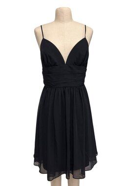 Davids Bridal Black Short V-Neck Crinkle Dress Size 10 Adjustable Straps Lined E